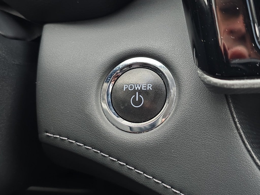 2023 Toyota Highlander Hybrid Platinum