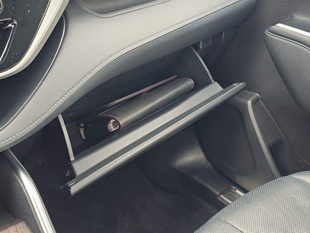 2023 Toyota Highlander Hybrid Platinum