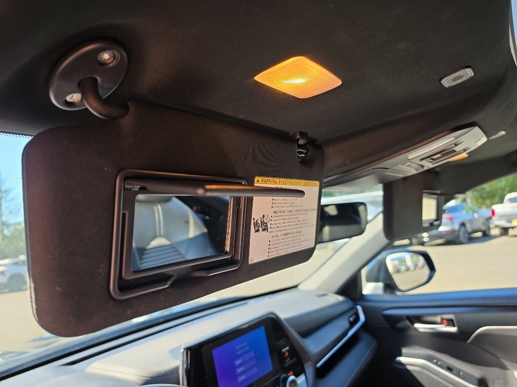 2025 Toyota Highlander LE