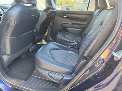 2025 Toyota Highlander LE