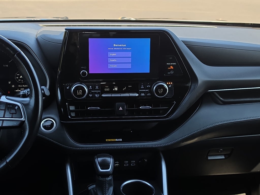 2025 Toyota Highlander LE