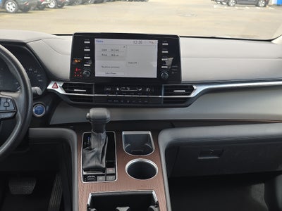 2024 Toyota Sienna LE