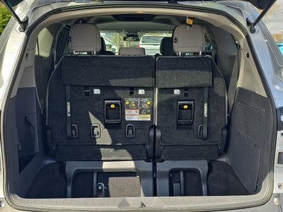 2024 Toyota Sienna LE