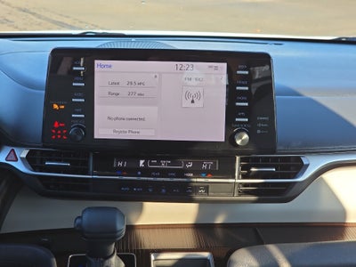 2024 Toyota Sienna LE