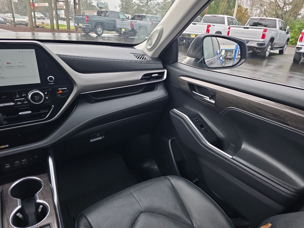 2023 Toyota Highlander Hybrid Limited