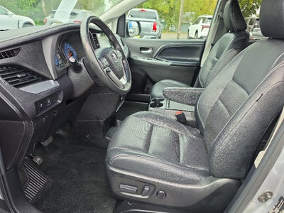 2015 Toyota Sienna SE