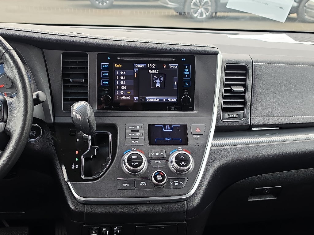 2015 Toyota Sienna SE
