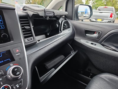 2015 Toyota Sienna SE