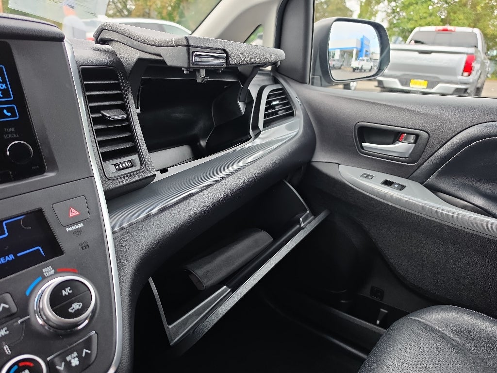 2015 Toyota Sienna SE