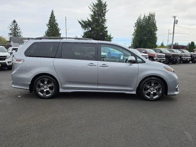2015 Toyota Sienna SE