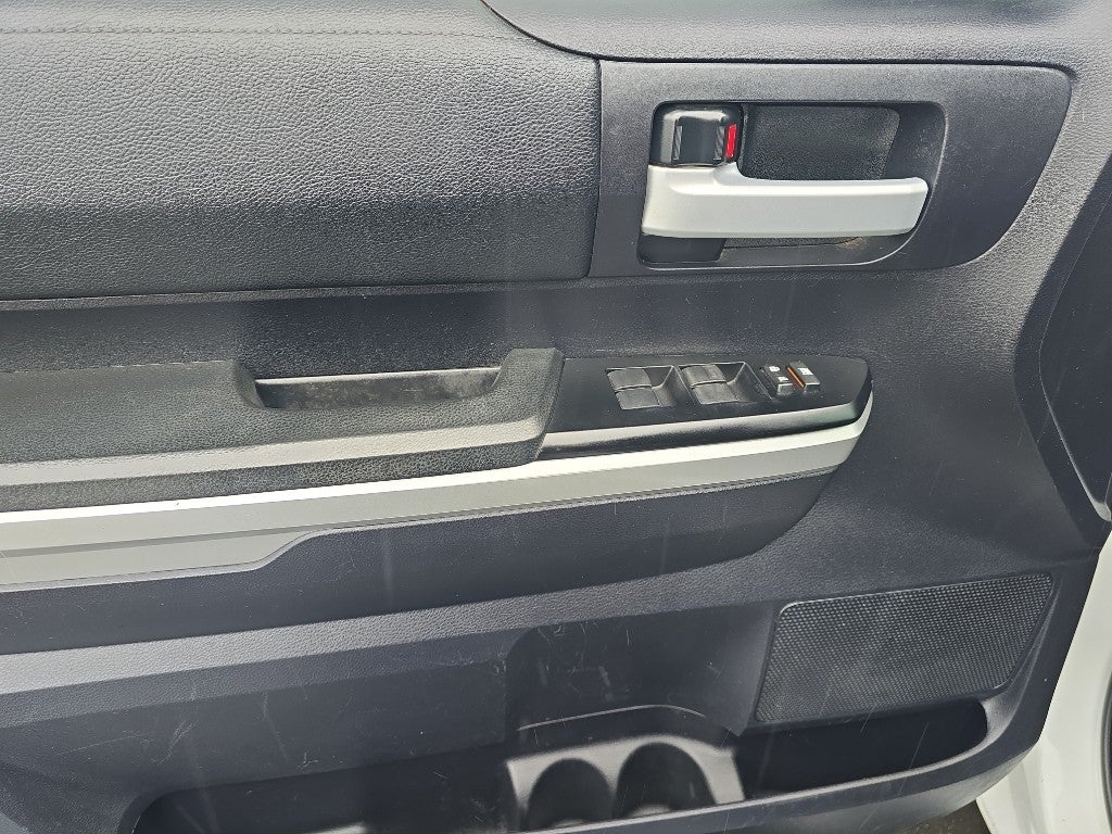 2014 Toyota Tundra 4WD Truck SR5