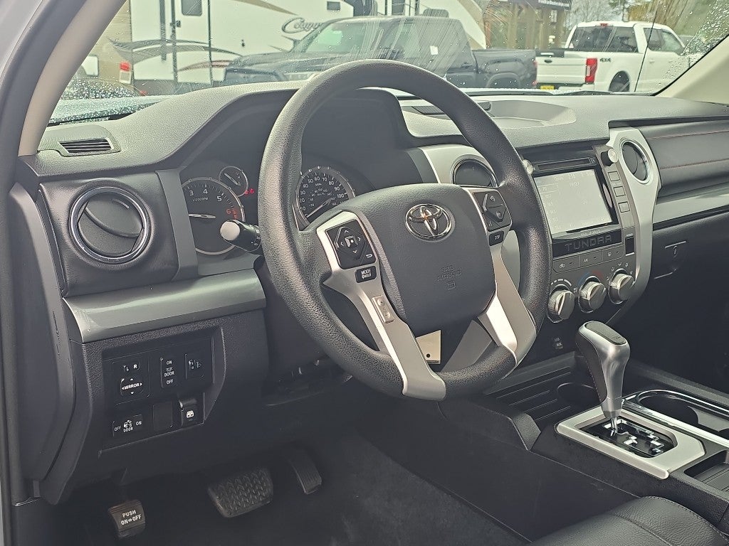 2017 Toyota Tundra 4WD SR5