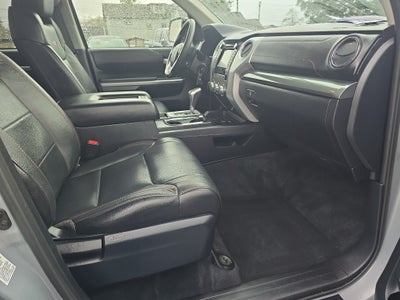 2017 Toyota Tundra 4WD SR5