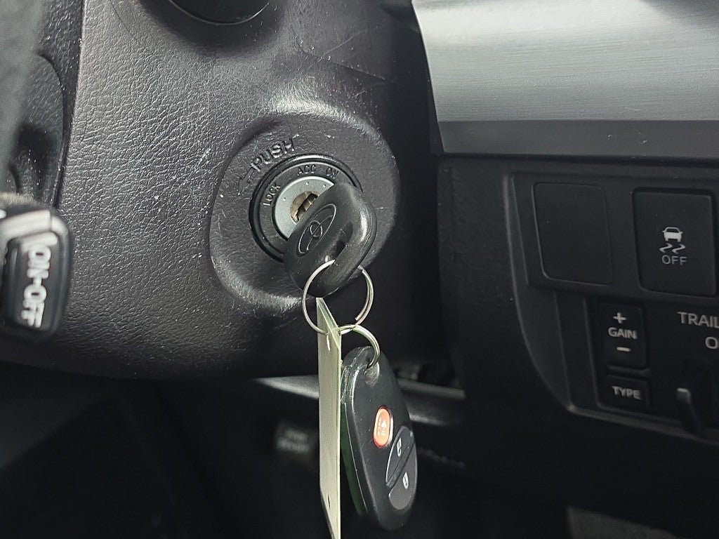 2017 Toyota Tundra 4WD SR5