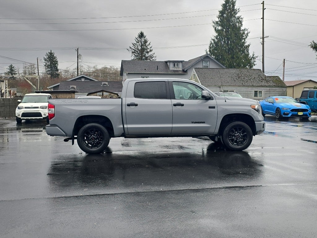 2017 Toyota Tundra 4WD SR5