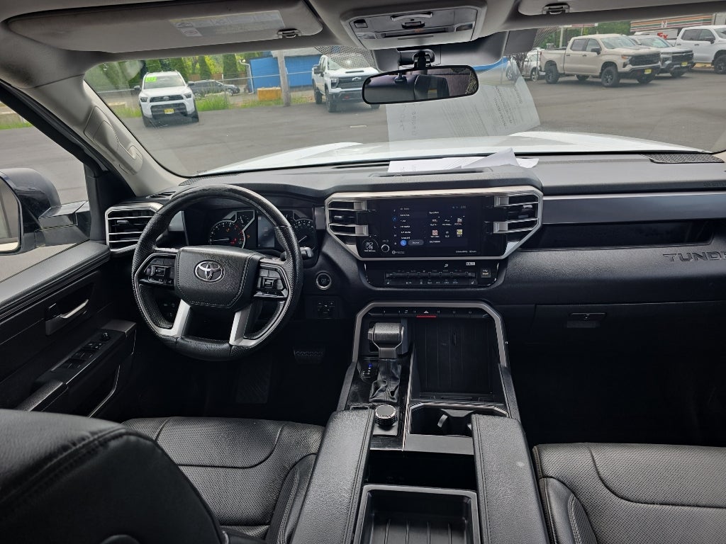 2022 Toyota Tundra 4WD SR5