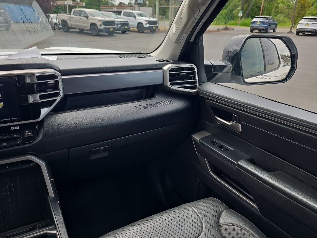 2022 Toyota Tundra 4WD SR5