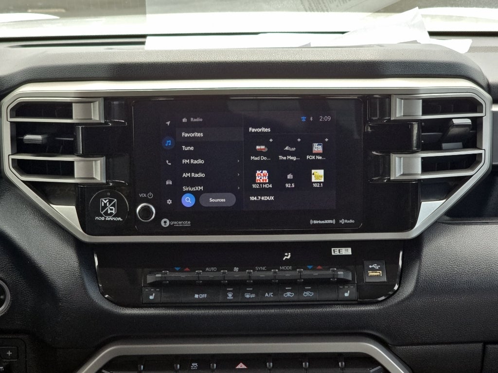 2022 Toyota Tundra 4WD SR5