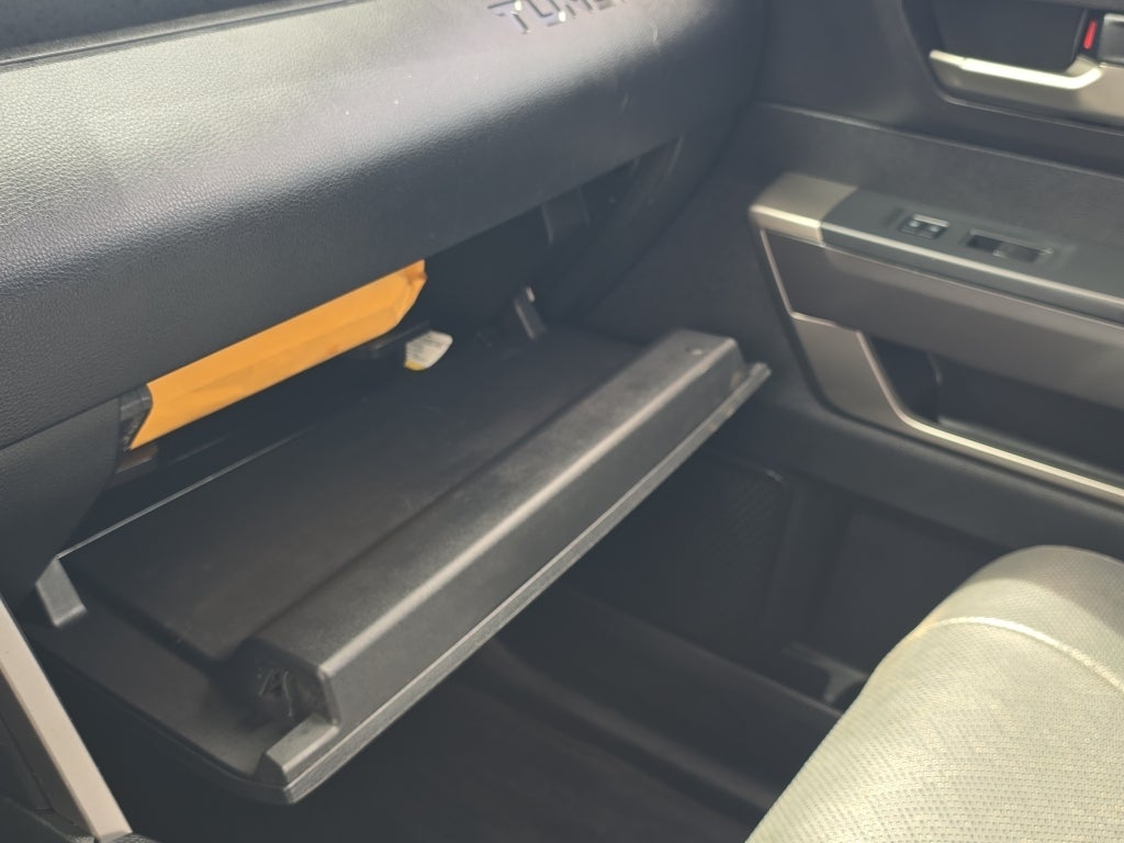 2022 Toyota Tundra 4WD SR5