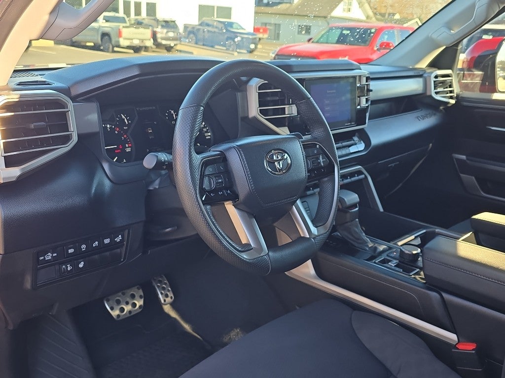 2022 Toyota Tundra 4WD SR5