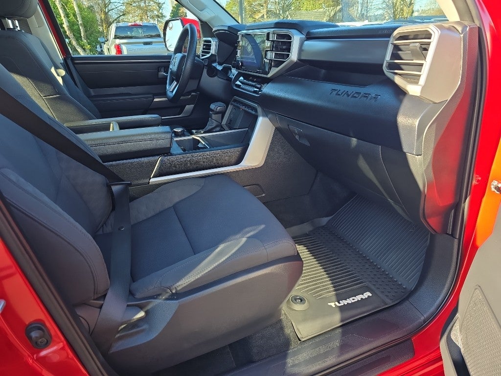 2022 Toyota Tundra 4WD SR5