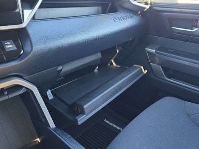 2022 Toyota Tundra 4WD SR5