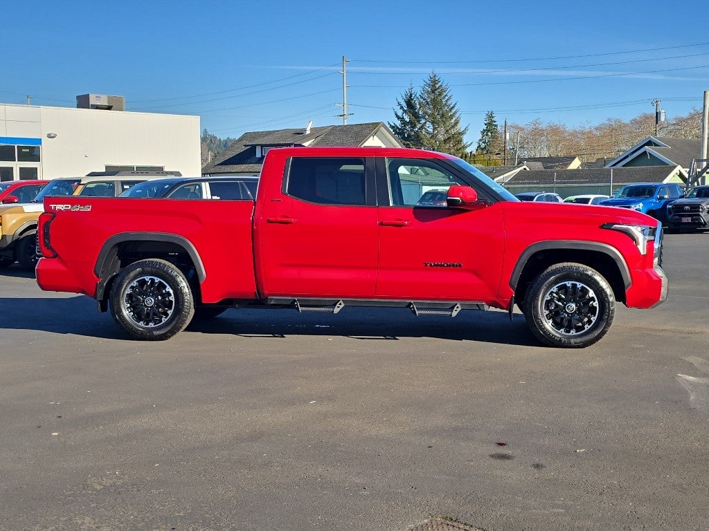 2022 Toyota Tundra 4WD SR5