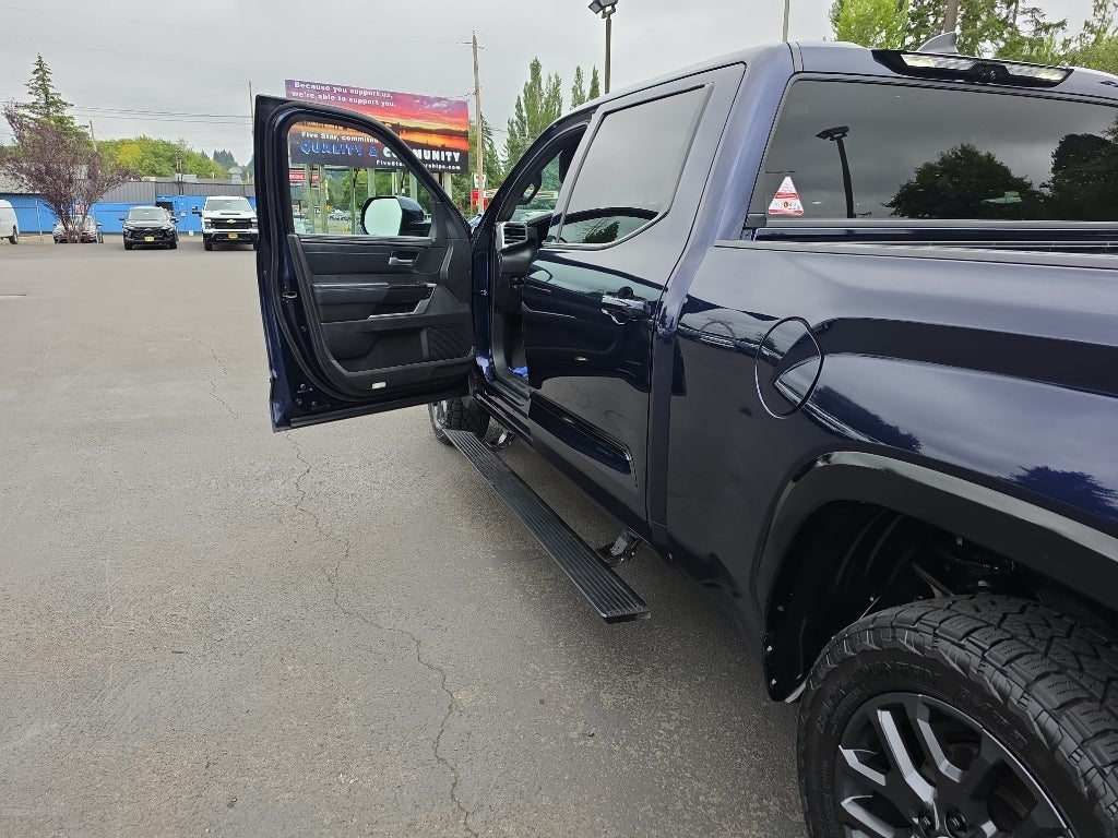 2024 Toyota Tundra Hybrid Platinum 4WD
