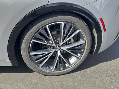 2023 Toyota Prius LE