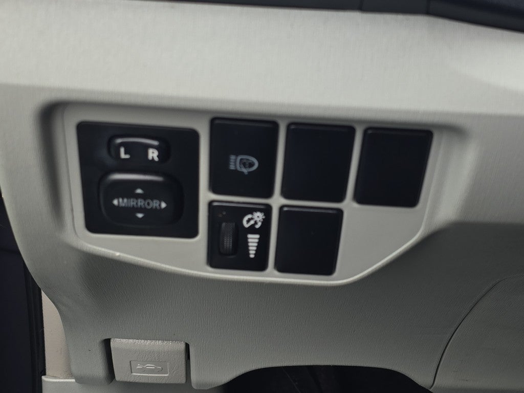 2014 Toyota Prius Four