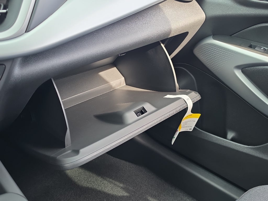 2026 Chevrolet Trax LS - Photo 28