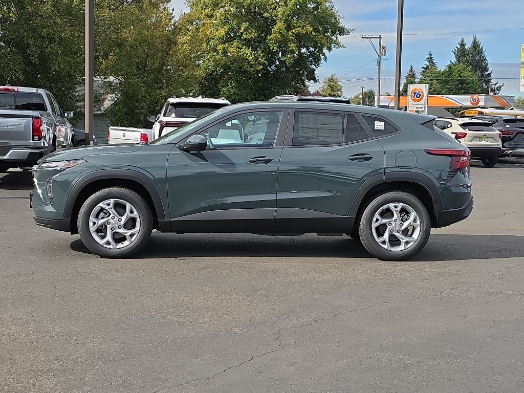 2026 Chevrolet Trax LS - Photo 6
