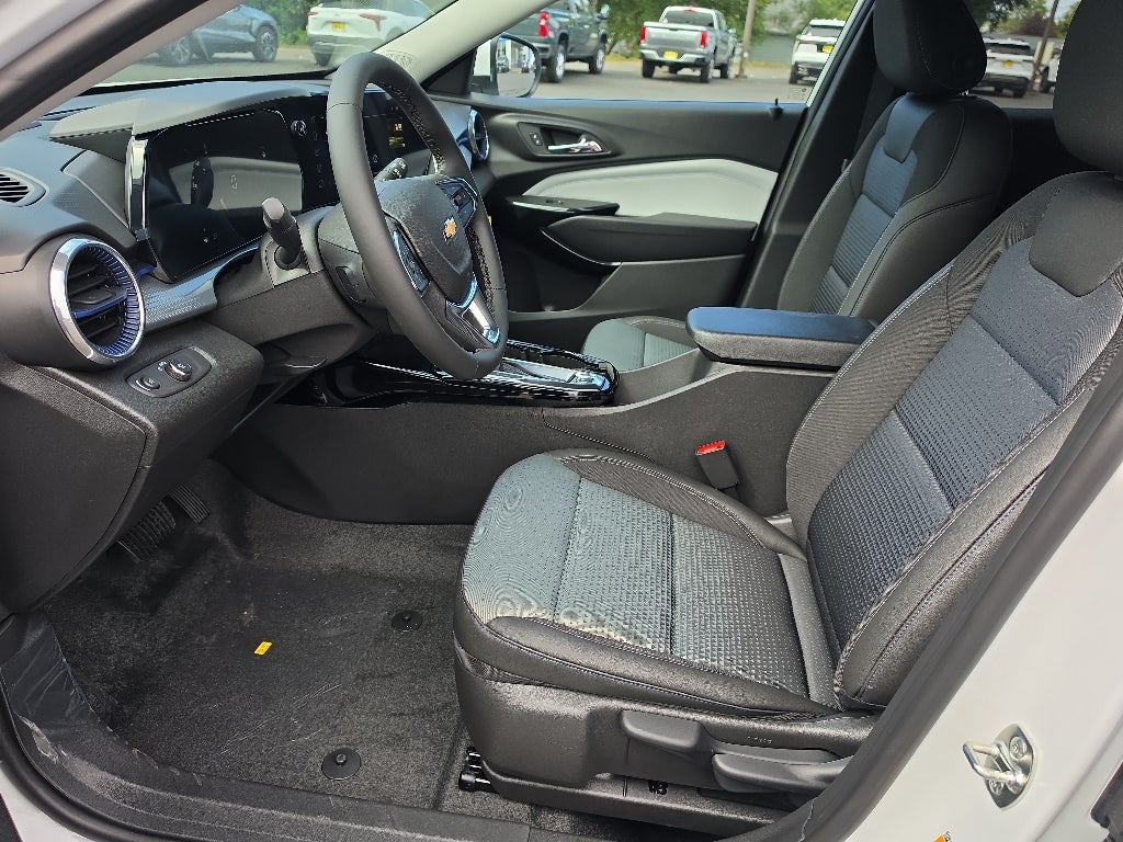 2026 Chevrolet Trax LT - Photo 15