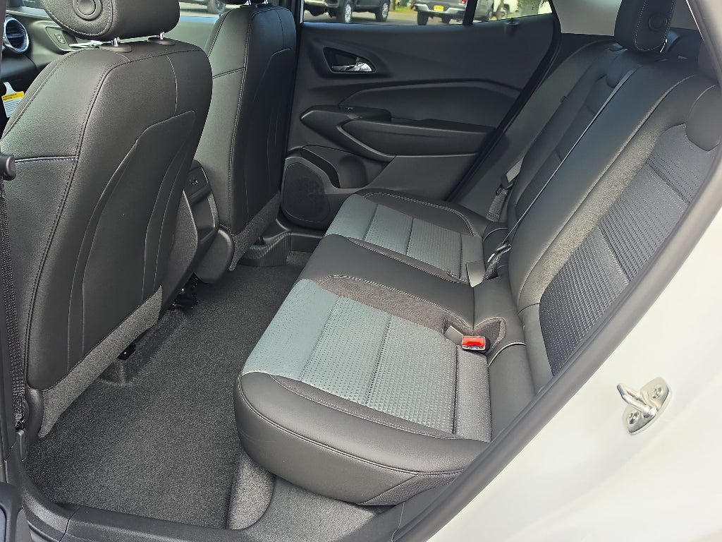 2026 Chevrolet Trax LT - Photo 17