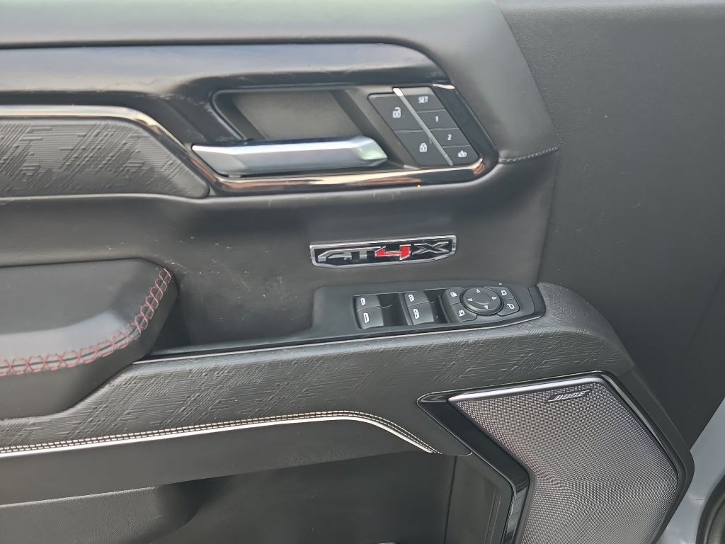 2024 GMC Sierra 1500 AT4X