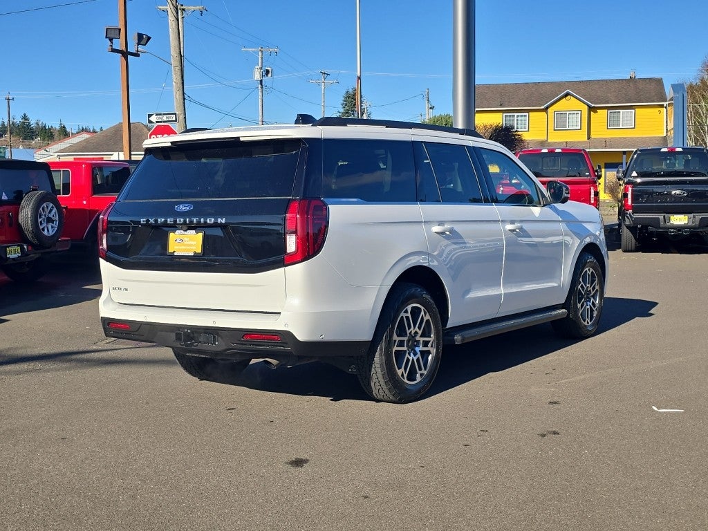 2025 Ford Expedition Active