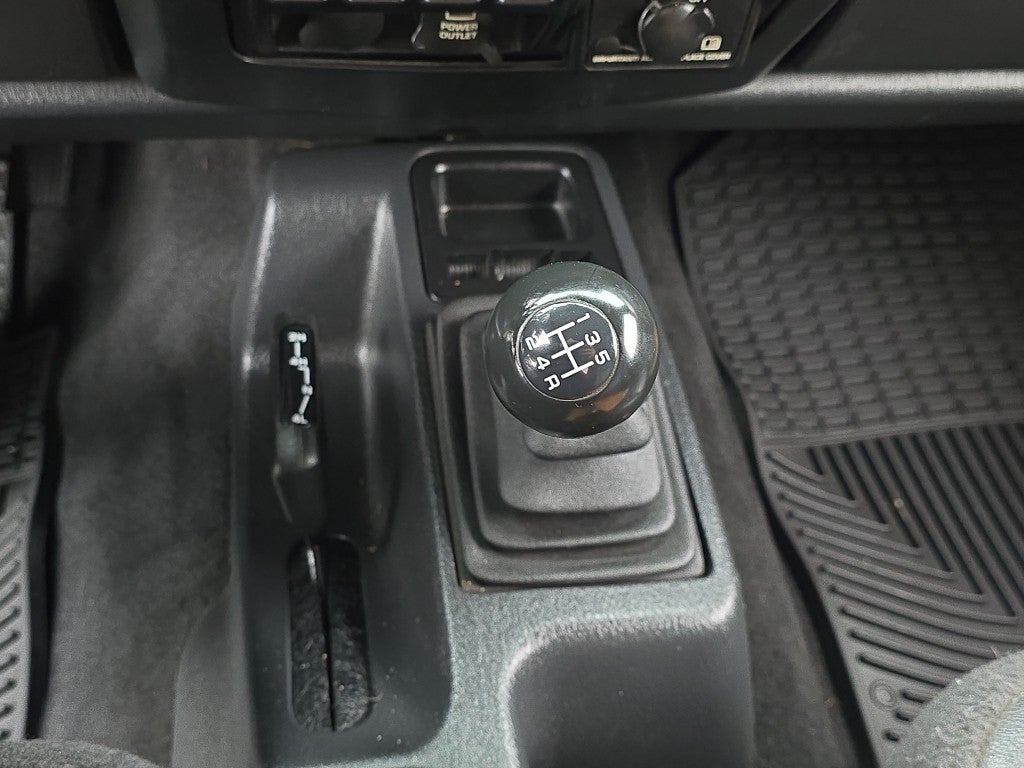 2004 Jeep Wrangler SE