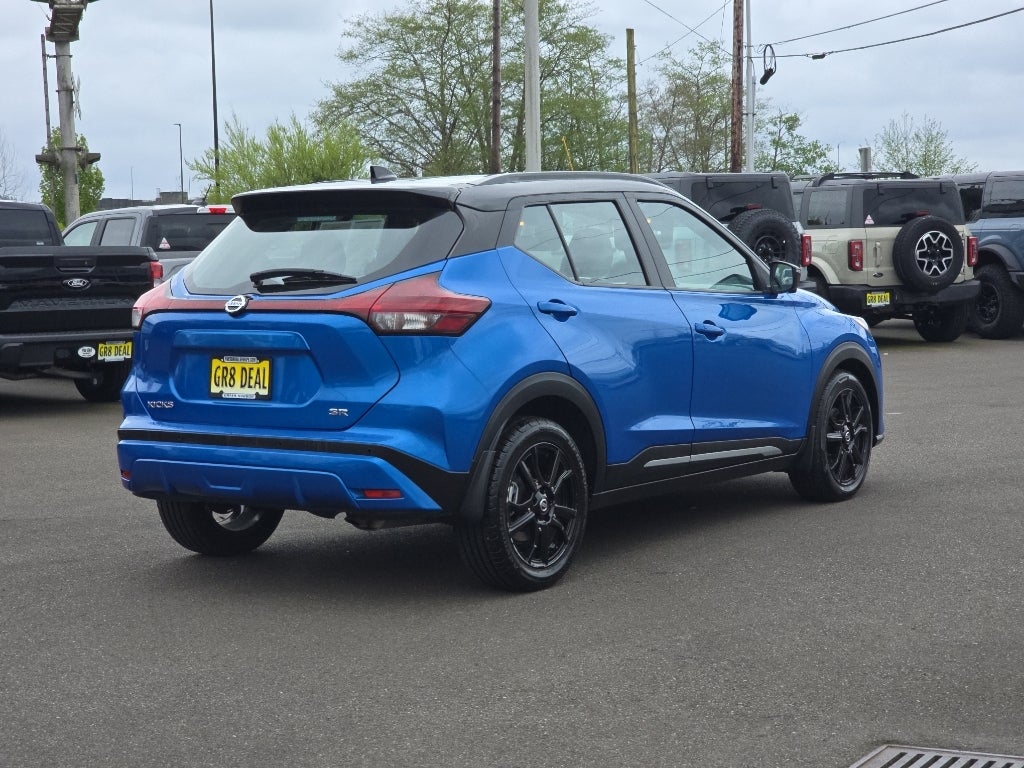 2021 Nissan Kicks SR