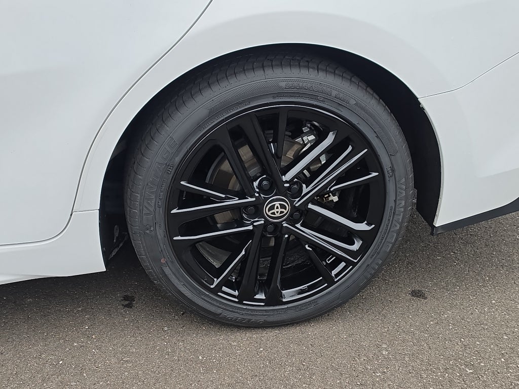 2025 Toyota Camry Hybrid SE