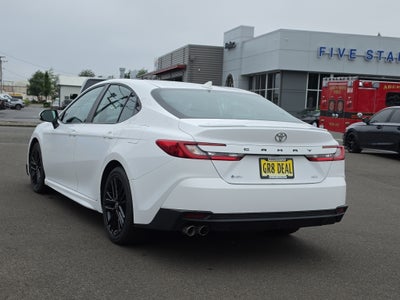 2025 Toyota Camry Hybrid SE