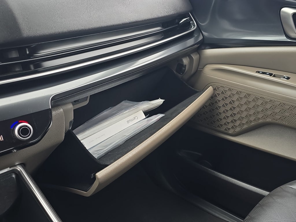 2025 Kia Carnival LXS