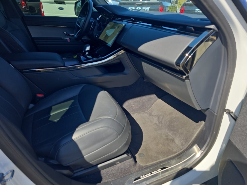 2025 Land Rover Range Rover Sport P360 SE