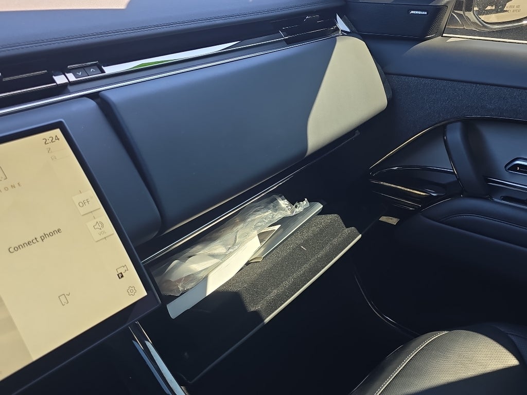 2025 Land Rover Range Rover Sport P360 SE