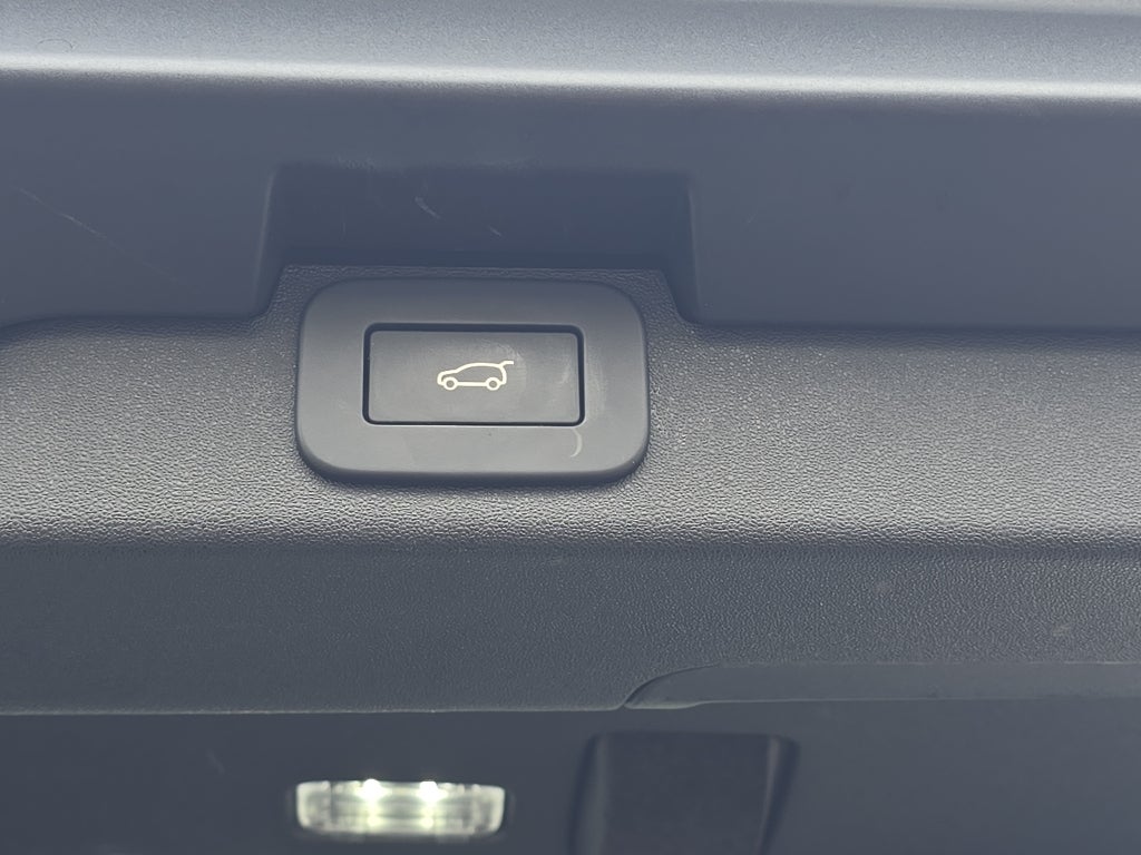 2025 Land Rover Discovery S