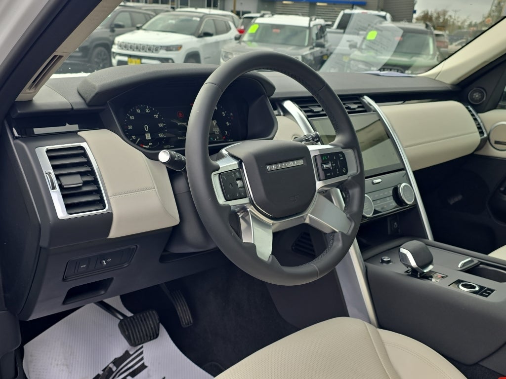 2025 Land Rover Discovery S