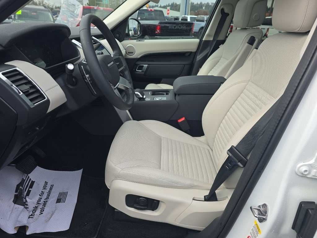 2025 Land Rover Discovery S